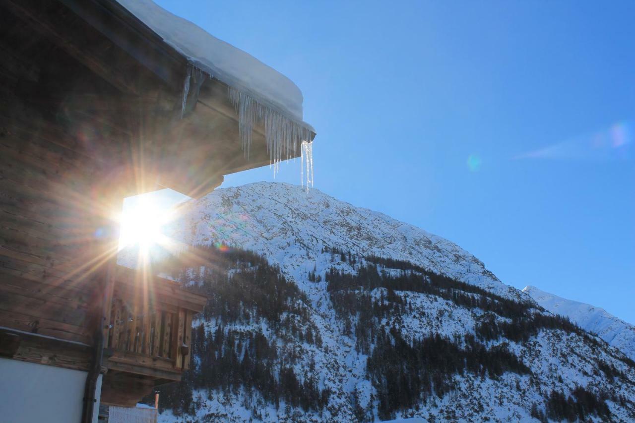 Villa Alpin Holzgau Exterior foto